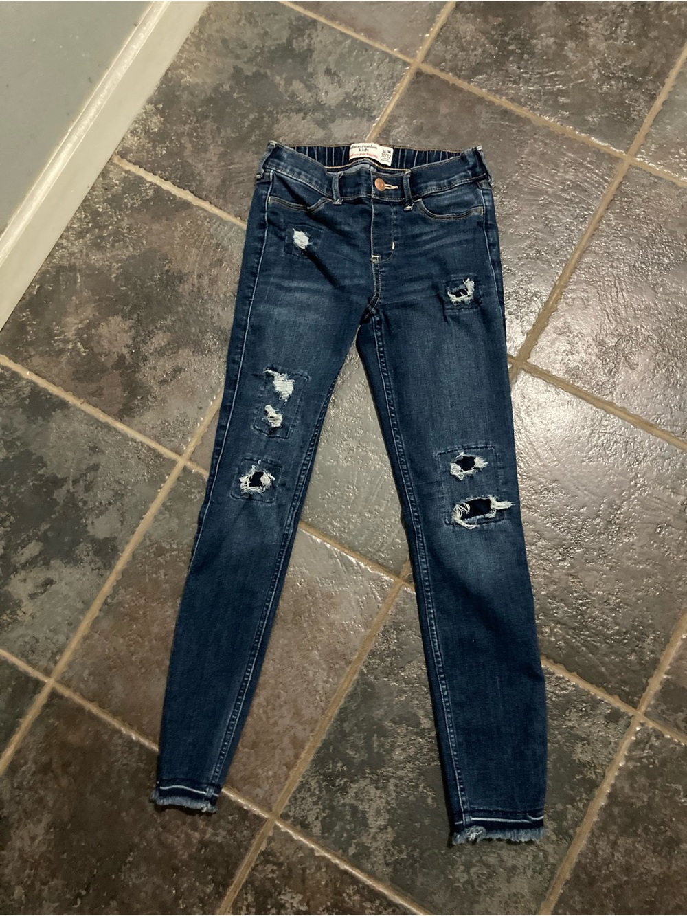 Abercrombie Kids Dark Wash Distressed Skinny Jeans Girls Size 11/12 Slim